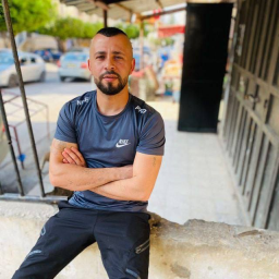 !يــــزن ذيــــب☕🥀